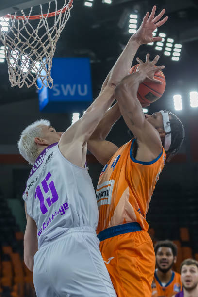 曾有类似情 曾有类似情