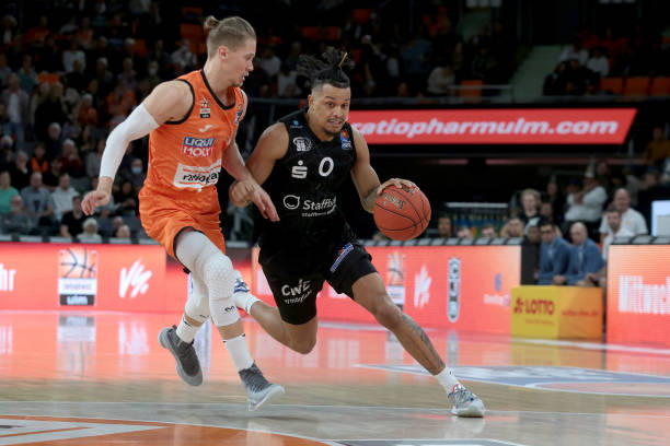 卫的代名词 卫的代名词